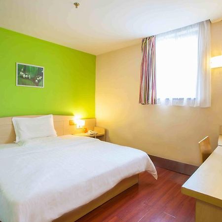 7Days Inn Foshan Coach Terminal Ruang foto