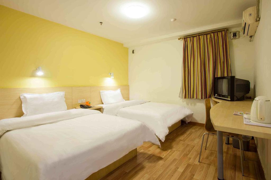 7Days Inn Foshan Coach Terminal Bagian luar foto