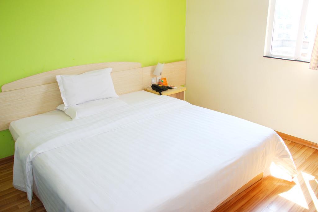 7Days Inn Foshan Coach Terminal Bagian luar foto