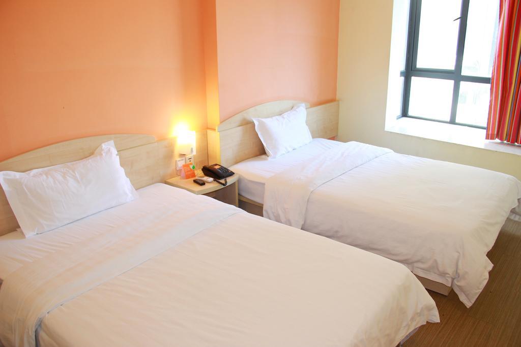 7Days Inn Foshan Coach Terminal Bagian luar foto