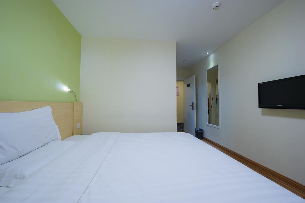 7Days Inn Foshan Coach Terminal Bagian luar foto